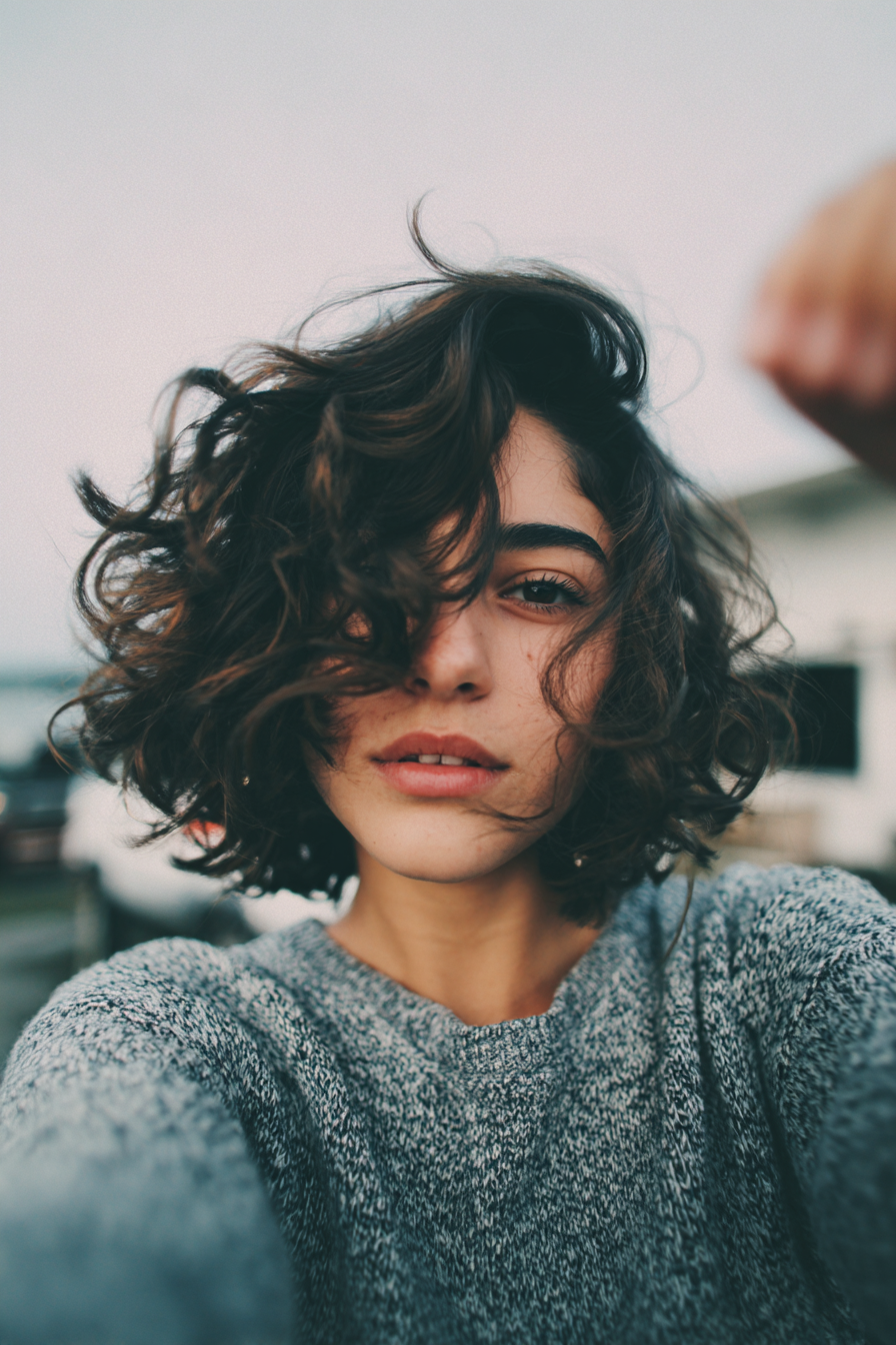 Layered_Curly_Haircuts_16