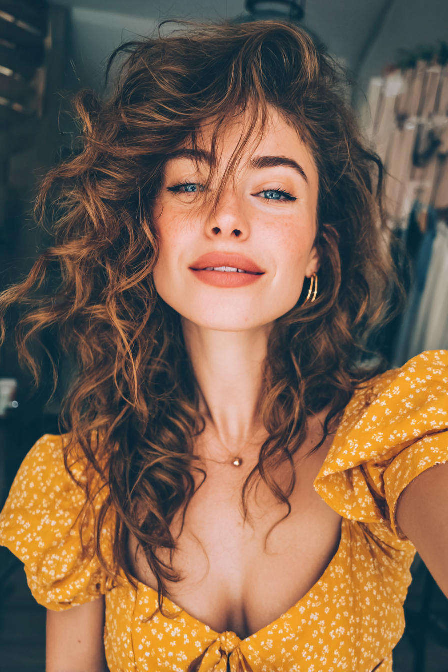 Layered_Curly_Haircuts_8