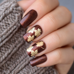 Fall in Love with 16 Stunning Chrome Nail Designs for Autumn
